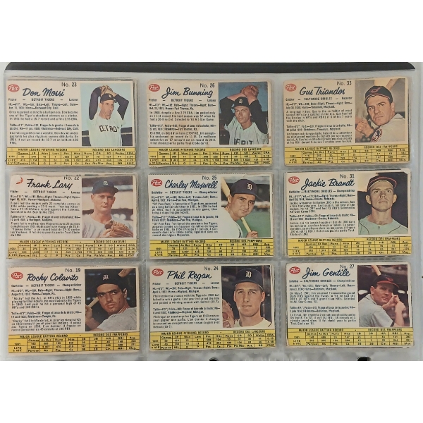 1962 POST BASEBALL CARDS BINDER - WHITE SOX, MINNESOTA TWINS, NEW YORK YANKEES, ETC