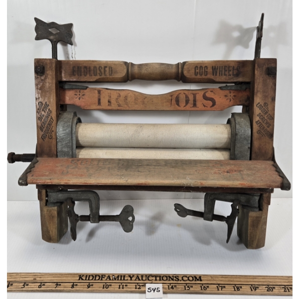 COVELL'S IROQUOIS WRINGER 