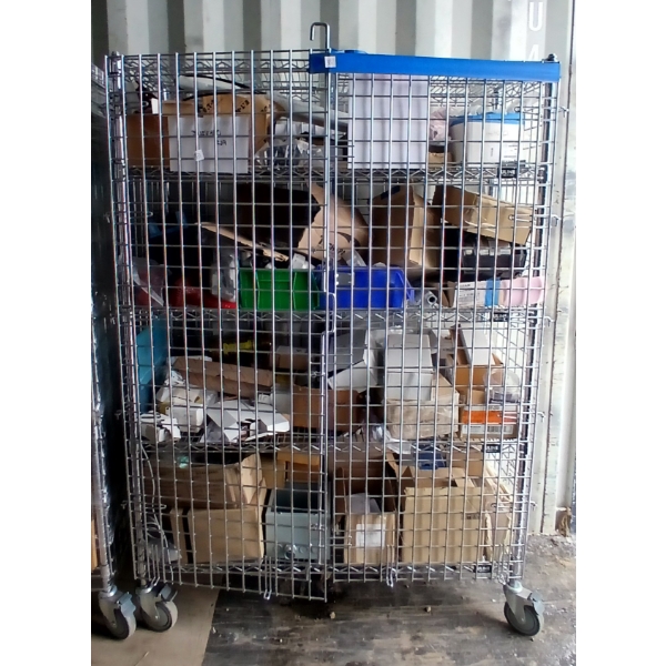 U-LINE WIRE SHELF W/ CASTORS & DOOR - CONTENTS NOT INCLUDED