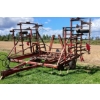 Image 4 : INTERNATIONAL 4500 VIBRASHANK CULTIVATOR - 26FT