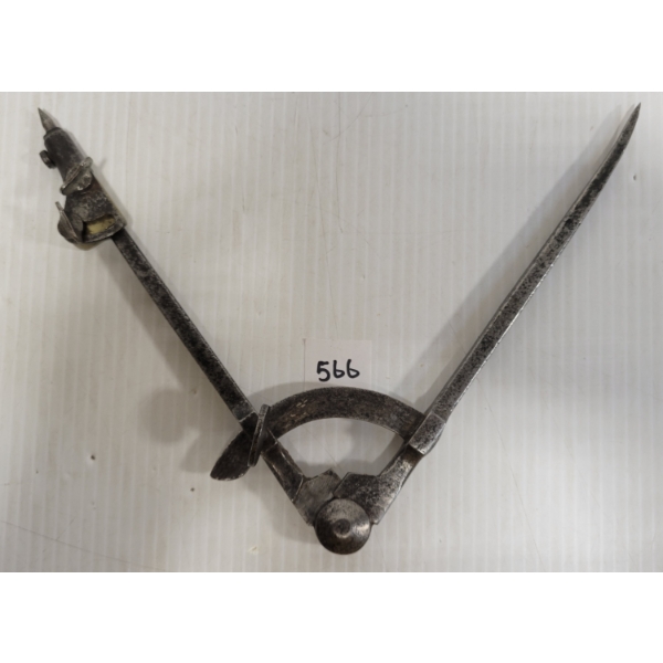 CAST IRON ADJ DIVIDERS 