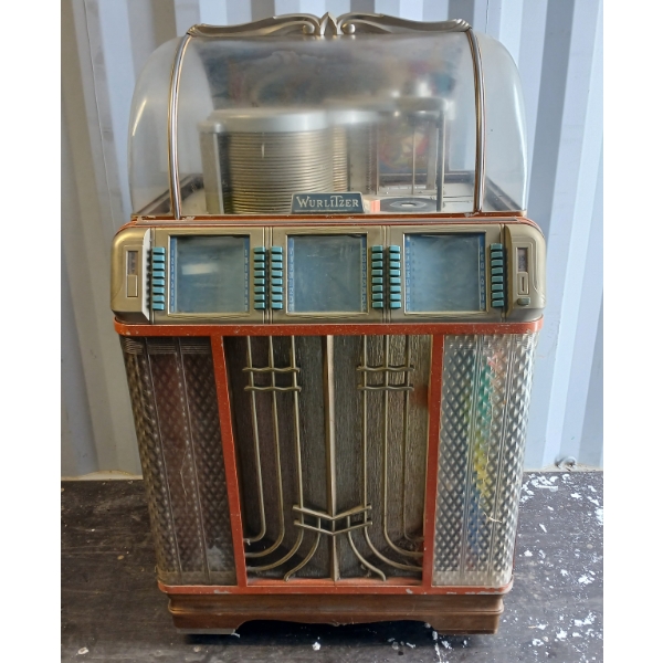 WURLITZER JUKEBOX ON CASTERS