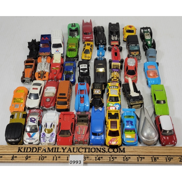 LOT OF 43 - MISC DIECAST VEHICLES - INCL MIDGETOYS, HOTWHEELS, MAISTO, ETC