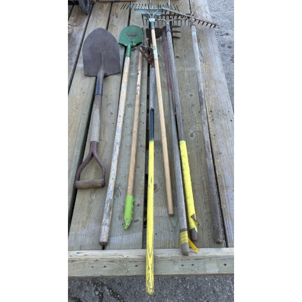 LOT OF 8 - GARDEN TOOLS