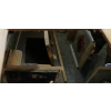 Image 11 : CHRIS CRAFT STYLE SPEEDBOAT MODEL W/ STAND