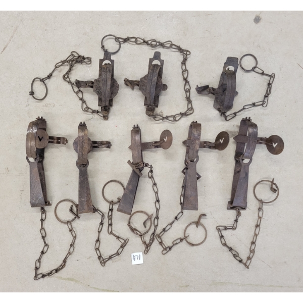 LOT OF 8 - VINTAGE ONEIDA VICTOR STEEL ANIMAL TRAPS
