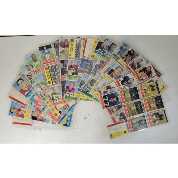 QTY OF 1964 TOPPS FOOTBALL CARDS - COLTS, RAMS, GIANTS, ETC