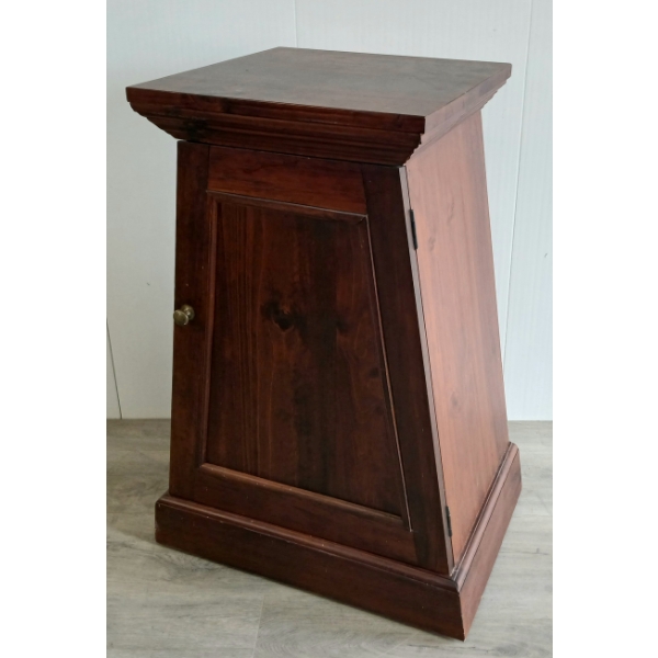 PIER 1 PYRAMID PEDESTAL END TABLE