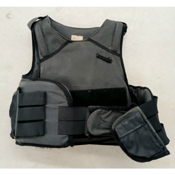 TACTICAL VEST W/ PLATES