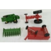 Image 9 : LOT OF 2 - ERTL DIECAST INTERNATIONAL TRACTOR & JOHN DEERE COMBINE MODELS