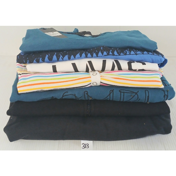 LOT OF 7 - WOMEN'S T-SHIRTS, LONG SLEEVES & HOODIES - MFG MINIMUM, WESC, SPLIT, INSIGHT, ETC