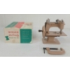 Image 2 : SINGER SEWHANDY CHILD'S SEWING MACHINE 