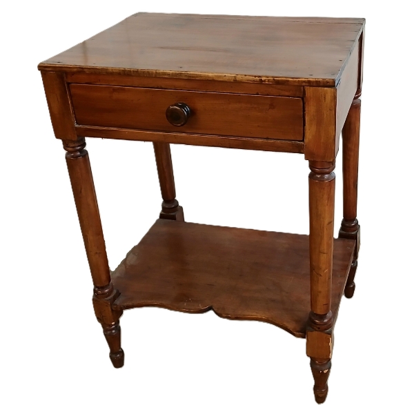 VICTORIAN COUNTRY STYLE SIDE TABLE