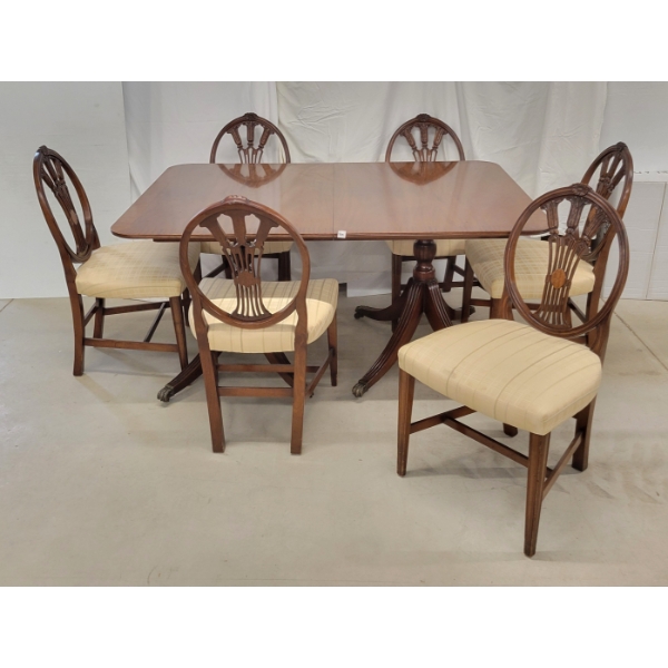 OAK CHIPPENDALE STYLE DINING ROOM SET 