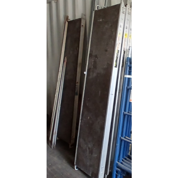 JOB LOT - METALTECH SCAFFOLDING PARTS - INCL CASTORS