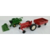 Image 5 : LOT OF 2 - ERTL DIECAST INTERNATIONAL TRACTOR & JOHN DEERE COMBINE MODELS