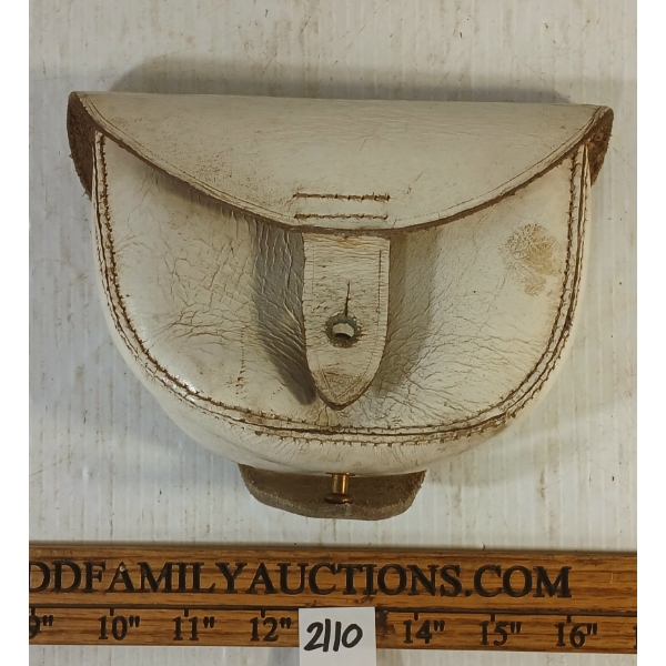 UNMARKED LEATHER AMMO POUCH