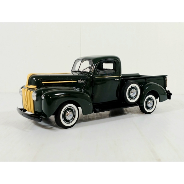 DANBURY MINT DIECAST 1942 FORD PICKUP MODEL