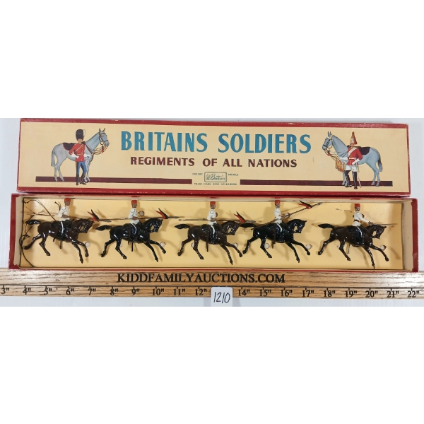 BRITAINS SOLDIERS LEAD FIGURES - NO. 115 EGYPTIAN CAVALRY