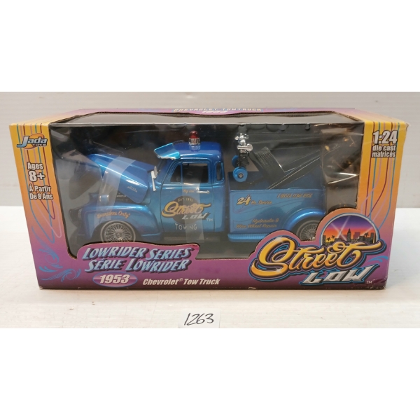 JADA TOYS 1953 CHEVY TOW TRUCK LOWRIDER SERIES DIECAST MODEL