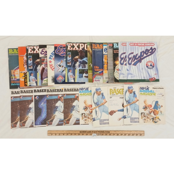 LOT OF 24 - MONTREAL EXPOS MAGAZINES & PROGRAMS