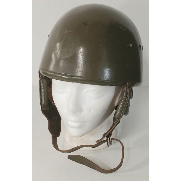 EAST GERMAN PARATROOPER HELMET