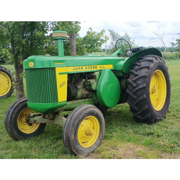 JOHN DEERE 820 DIESEL TRACTOR - 1956 
