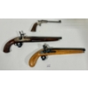 Image 2 : LOT OF 3 - RESTRICTED HANDGUNS