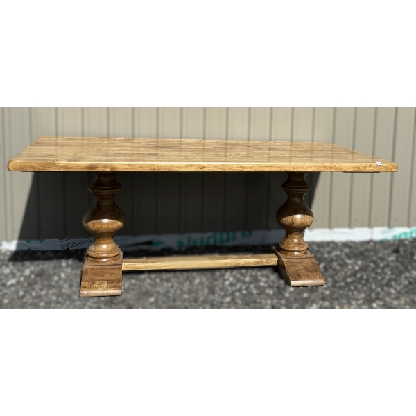 MAPLE DINING TABLE