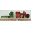 Image 7 : LOT OF 2 - ERTL DIECAST INTERNATIONAL TRACTOR & JOHN DEERE COMBINE MODELS