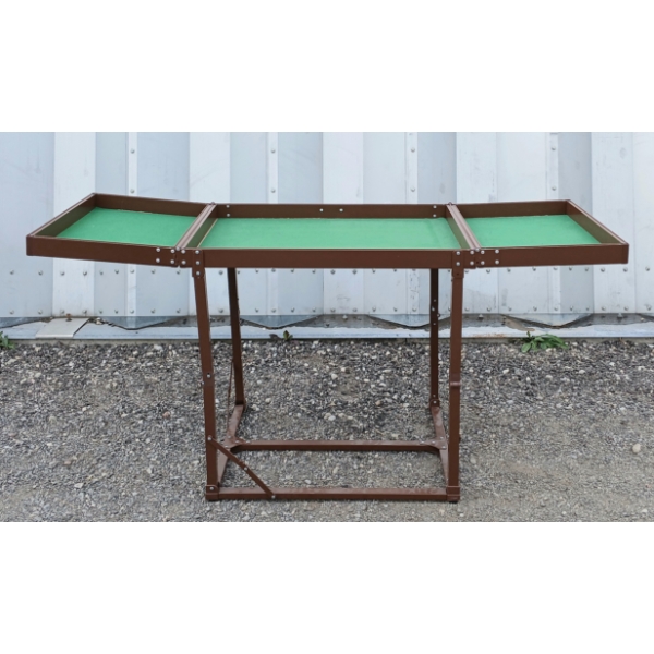 PLASTIC/ METAL FOLDING GAMES TABLE