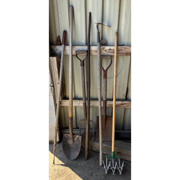 LOT OF 7 - GARDEN TOOLS