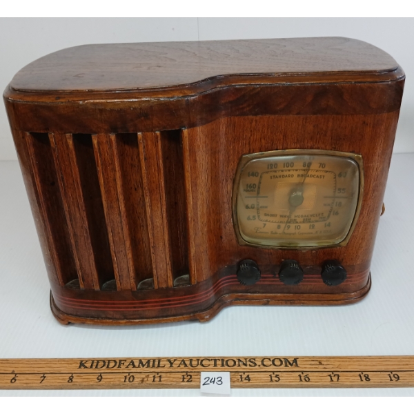 EMERSON AM 169 TUBE RADIO