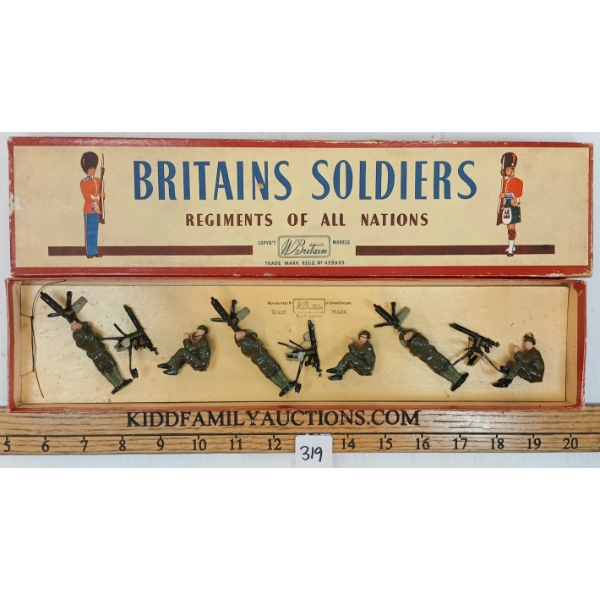 BRITAINS SOLDIERS LEAD FIGURES - NO. 1318 BRITISH MACHINE GUNNERS