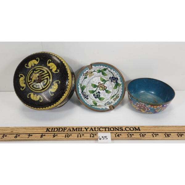 LOT OF 3 - CHINESE CLOISONNE ENAMEL DISHES - INCL ASHTRAY