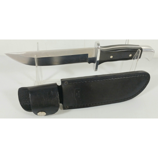 BUCK 124 HUNTING KNIFE W/ LEATHER KNIFE