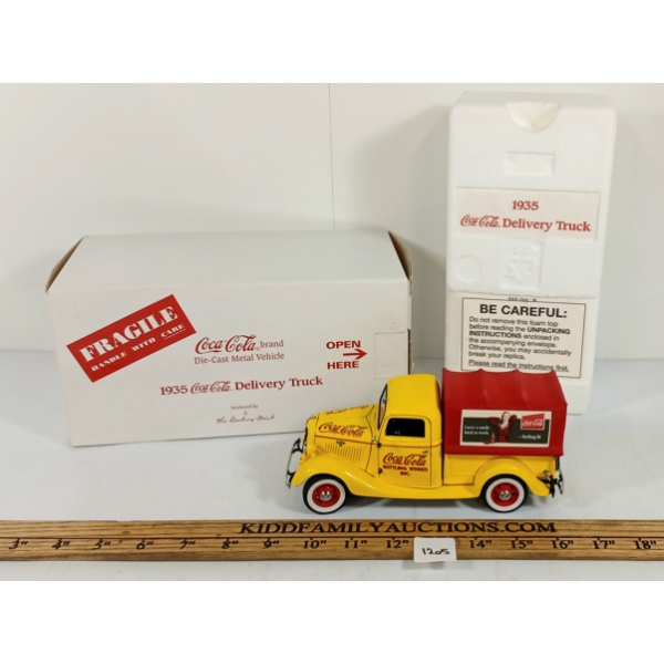 DANBURY MINT DIECAST 1935 COCA-COLA DELIVERY TRUCK MODEL