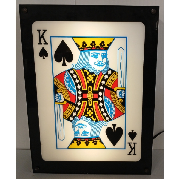 KING OF HEARTS CARD LIGHT UP WALL MOUNT 