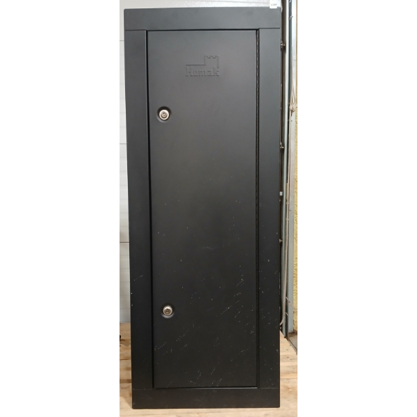 HOMAK GUN CABINET W/ KEY