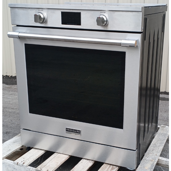 FRIDGIDAIRE PROFESSIONAL INDUCTION RANGE W/ MANUAL - STAINLESS STEEL