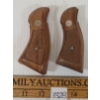 Image 2 : LOT OF 2 - S&W GRIPS