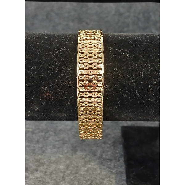 MONET GOLD TONED BRACELET