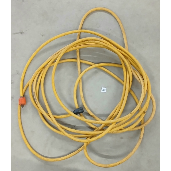 INDUSTRIAL EXTENSION CORD