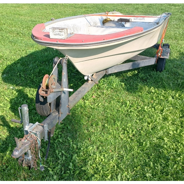 FIBREGLASS BOAT W/ TRAILER - 14FT