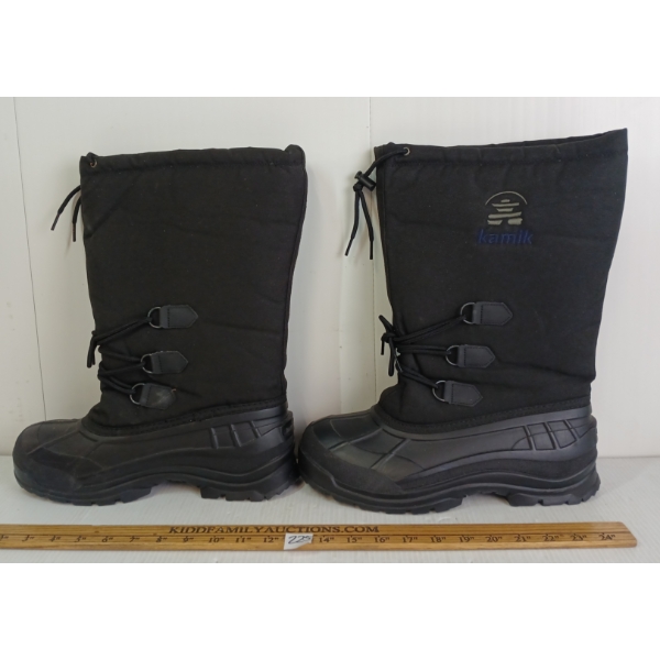 PAIR OF KAMIK K2 MEN'S WINTER BOOTS