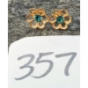 Image 4 : PAIR OF 14K GOLD & BLUE STONE FLOWER EARRINGS
