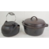 Image 2 : LOT OF 2 - CAST IRON DUTCH OVEN & KETTLE