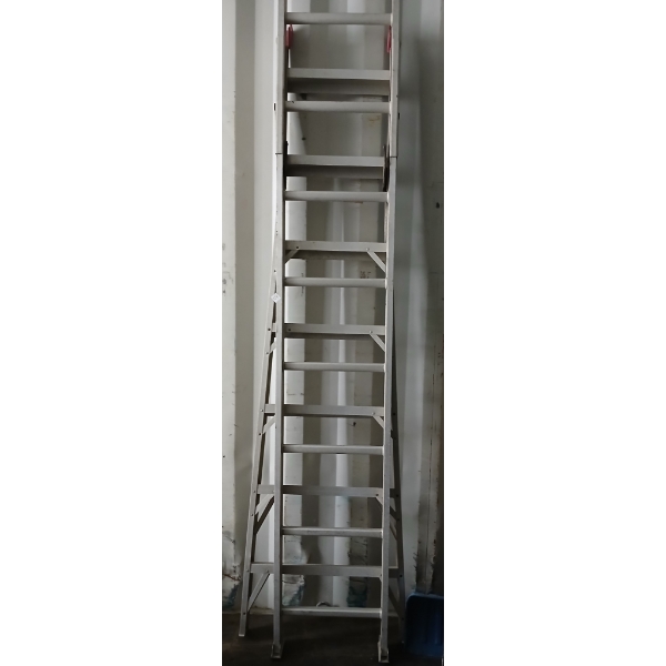 8FT ALUMINUM LADDER
