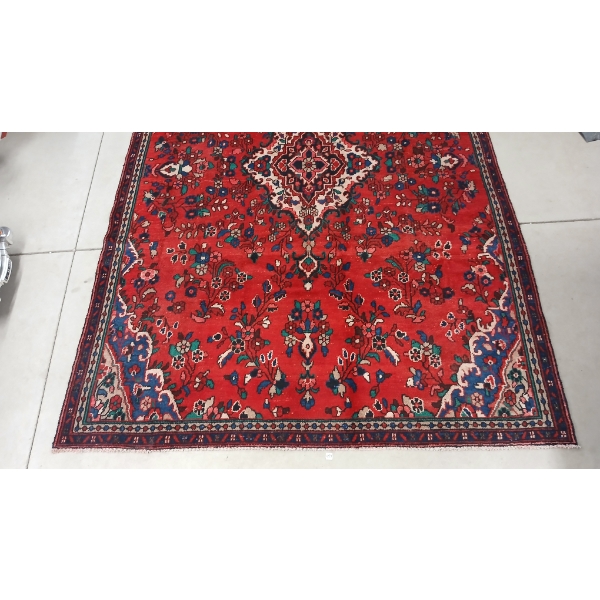 BAKHTIARI PERSIAN RUG