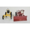 Image 3 : LOT OF 2 - SPEC-CAST DIECAST INTERNATIONAL HARVESTER 1964 CUB SQUARE HOOD TRACTOR MODELS 